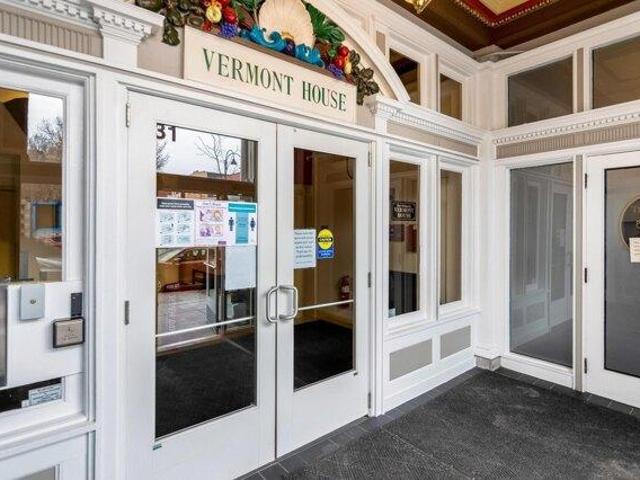 condo Burlington VT ES105536228