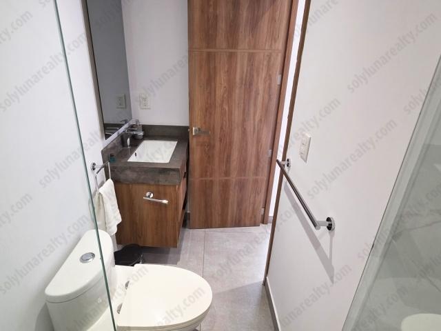Condo Centrika 1B