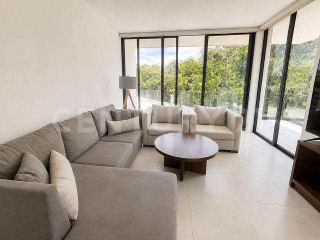 Condo con amplia terraza y paneles solares en renta en Cozumel
