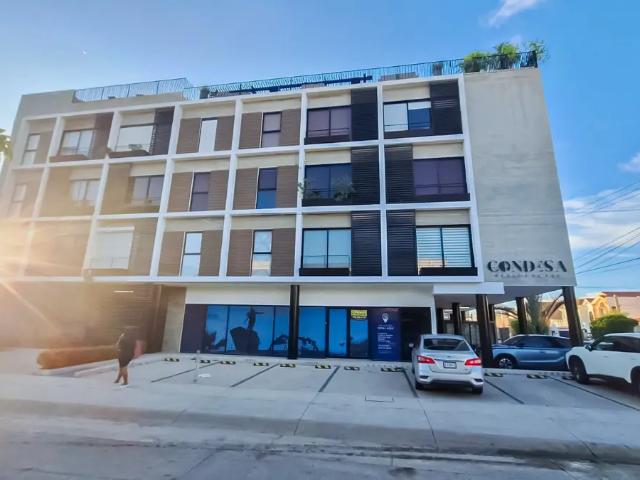 CONDO CON VISTA AL MAR DE 2 RECAMARAS EN ZONA DORADA