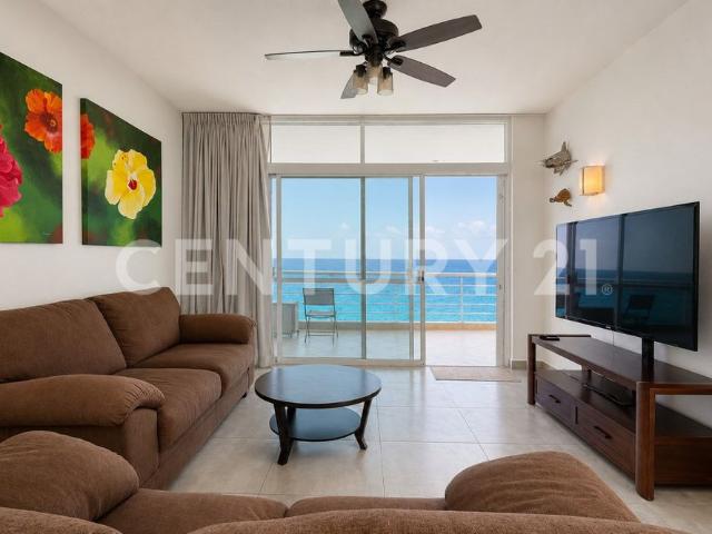 Condo de 3 recámaras frente al mar en renta en la Zona Norte de Cozumel