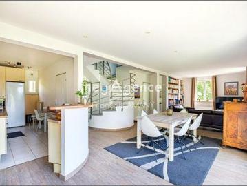 Condo 4 chambres, Dommartin Rhône 69380 ES103068027