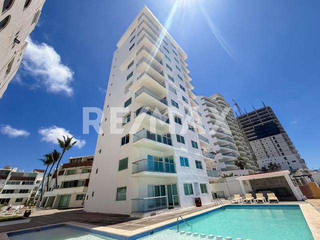 Condo en venta a pie de playa | 2 recámaras, vista al mar