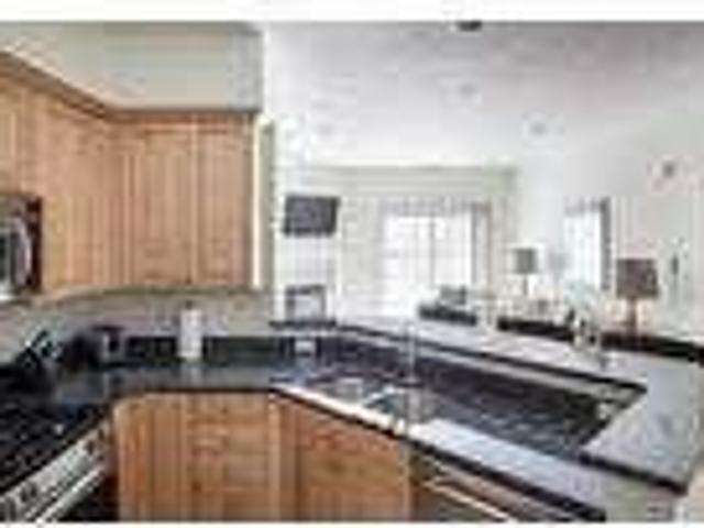 Condo For Rent In Canton, Massachusetts