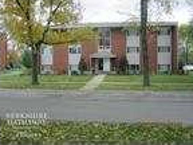 Condo For Rent In Glen Ellyn, Illinois