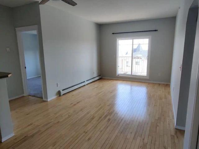 Condo for rent in Panorama Hills — 2 Bedrooms+ Den Condo Unit