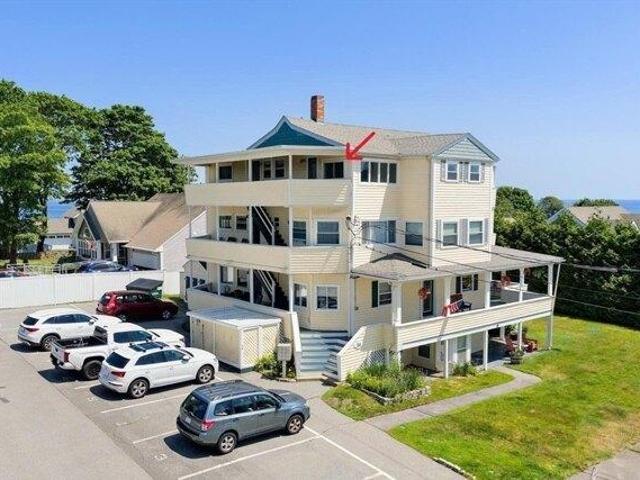 condo Gloucester MA ES104568226