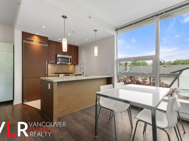 Condo in Vancouver West Side, BC