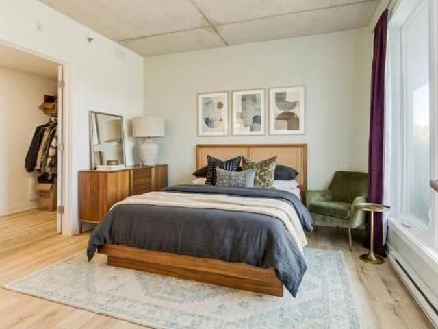 Condo Luminia 5 1/2, une rareté !