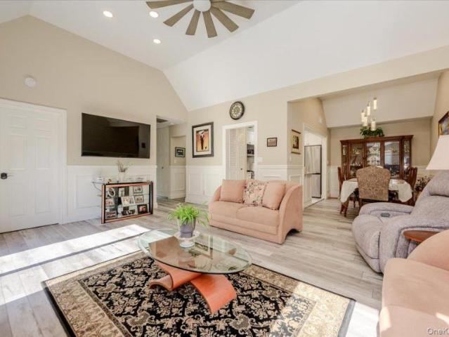 condo Massapequa Park NY ES103301465