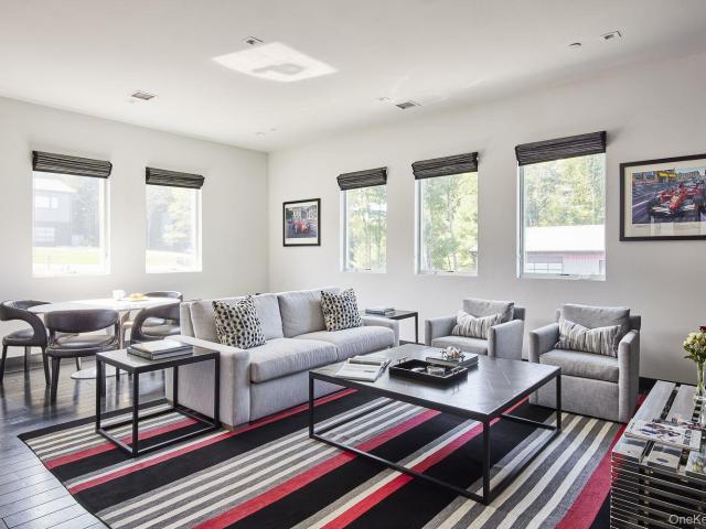 11 Serenity Lane 1A