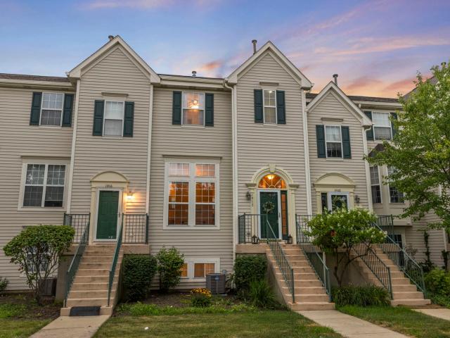 1912 Grandview Place