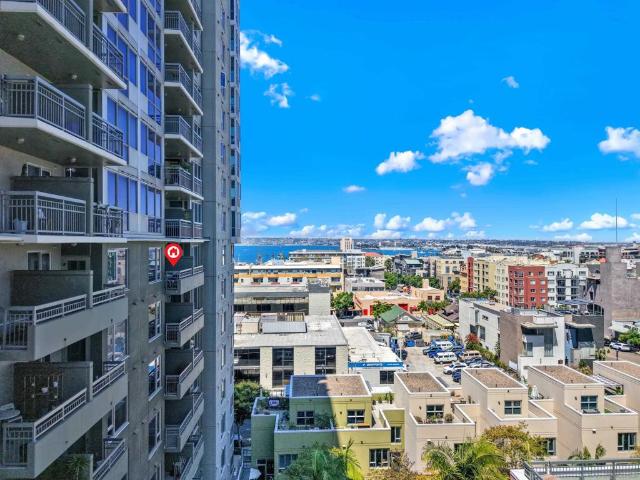 300 W Beech Street 805