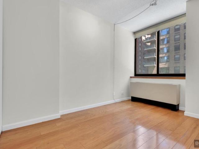 condo New York NY ES104978384