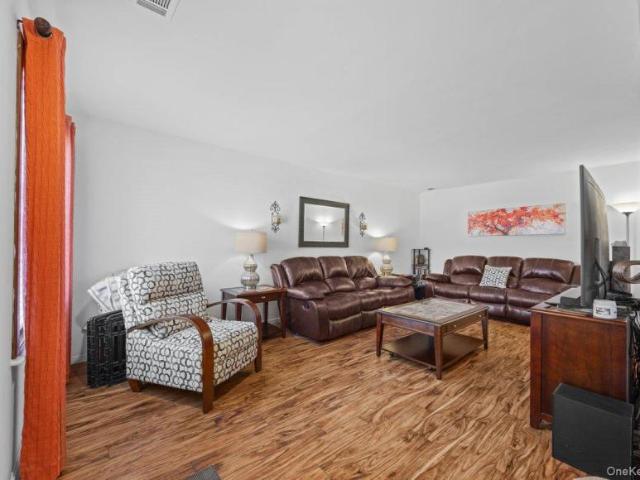 condo Oceanside NY DLS105023551
