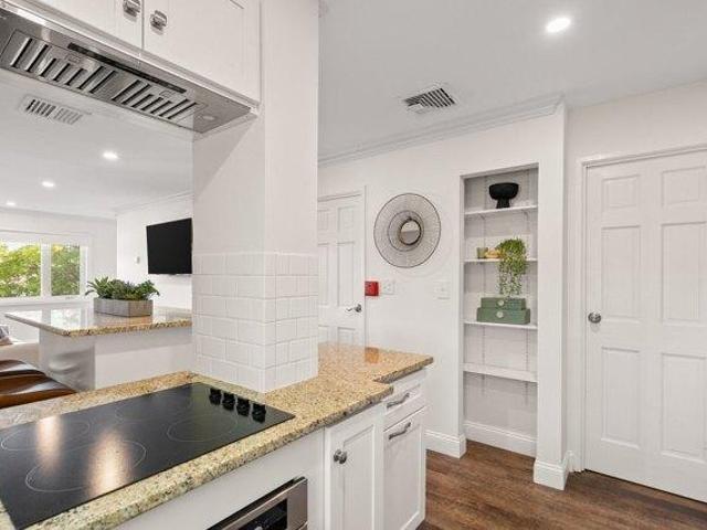 condo Quincy MA ES105631838