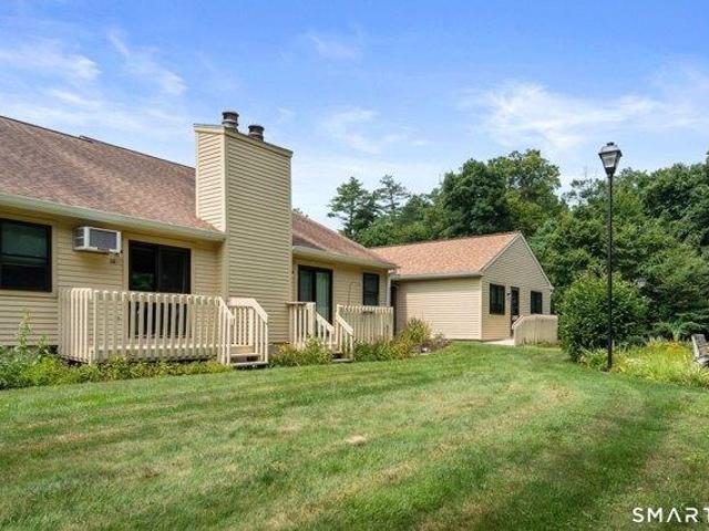 condo Simsbury CT ES105552179