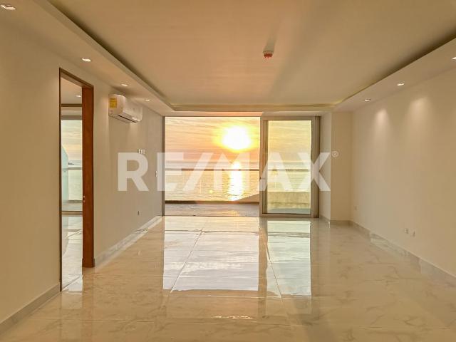 Condominio nuevo en venta en la playa