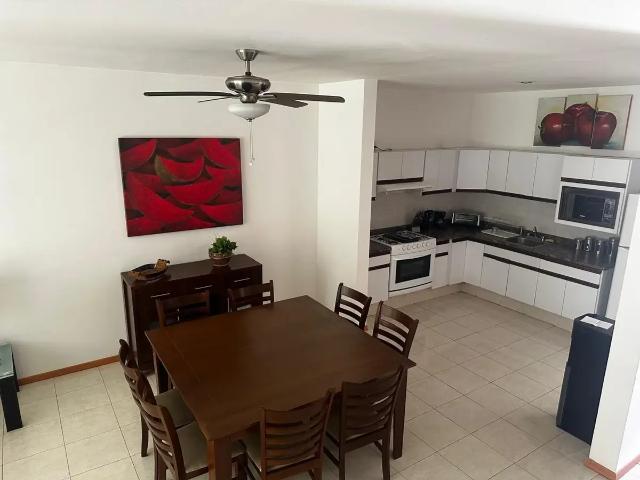 Condominio amueblado con alberca