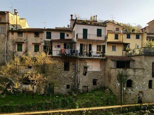 Condominio Borgomaro Liguria 18021 ES102473411
