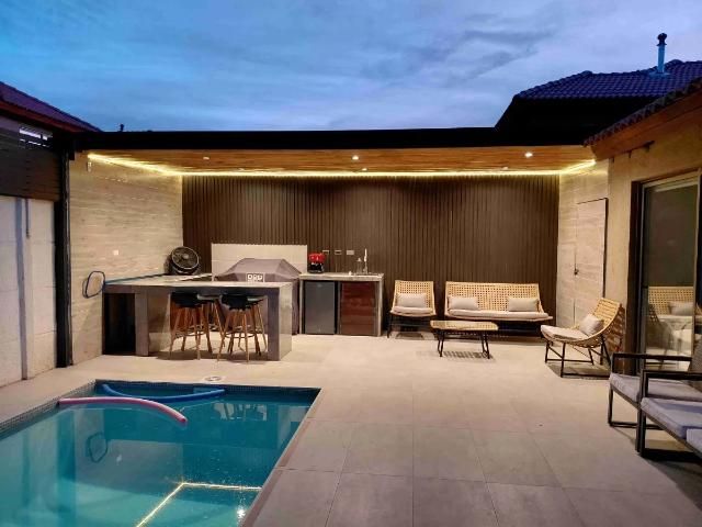 Condominio Cerrado av. San Juan / Av. El Parronal