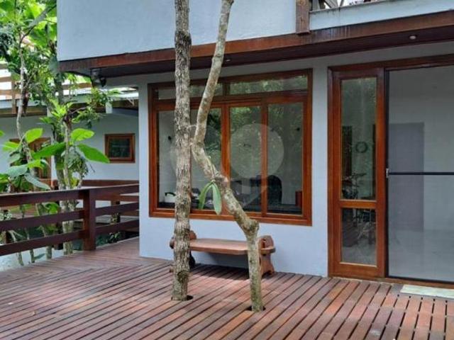 Condomínio com 6 quartos à venda em Caraguatá SP