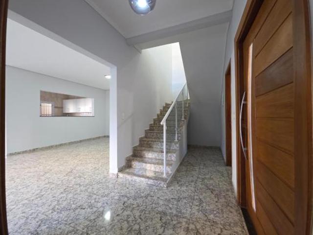 Condomínio de luxo em Paulínia SP: Casa com 4 quartos, 3 suítes, 3 salas e 278m² de área. Imperdível