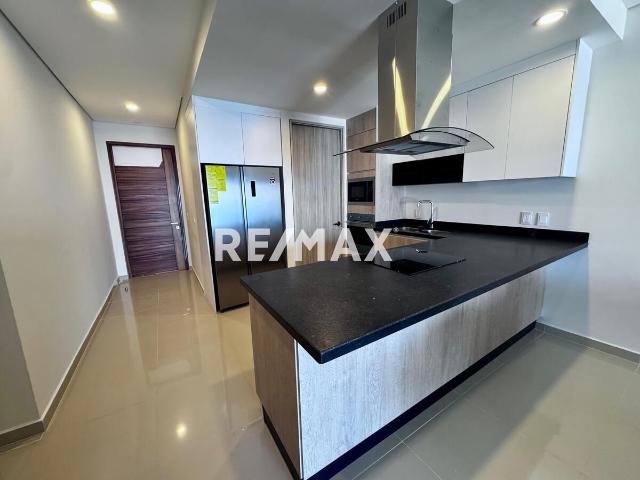 CONDOMINIO EN RENTA EN ELEVE TOWER