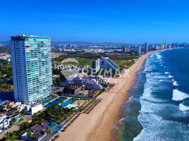 CONDOMINIO EN RENTA FRENTE AL MAR