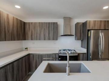 ENHAUSS ZONA DORADA/ 2 REC