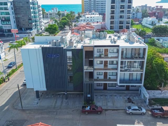 Condominio en venta en planta baja a pasos del Malecón de Mazatlán