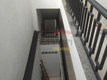 Condomínio Fechado de Apartamentos à 250metros do Metrô