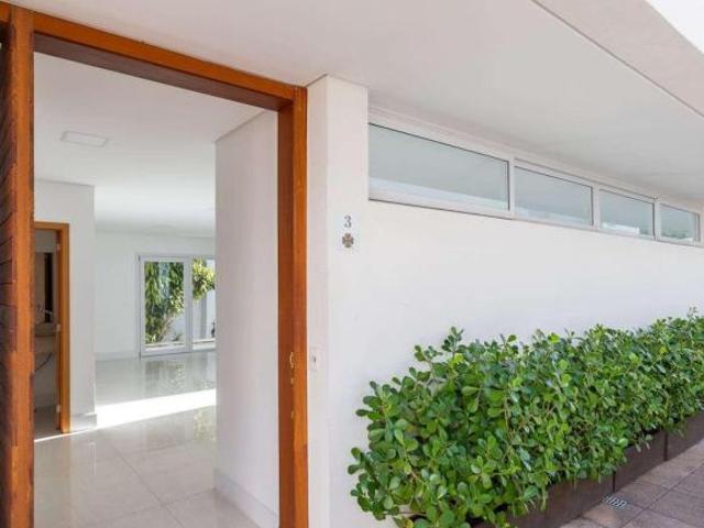 Condomínio Fechado Quadrifólio / Casa / Residencia de Alto padrão