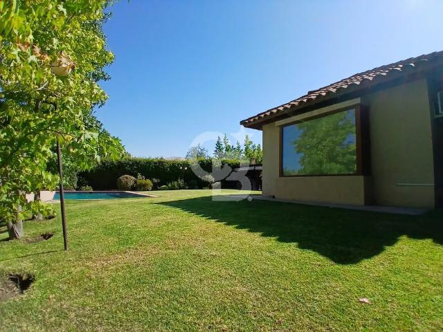 Condominio La Fuente Atractiva Piscina Chicureo | 4 dormitorios por 16400.00 en Colina