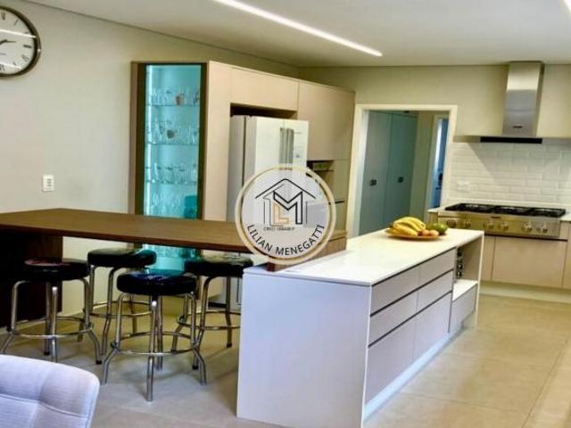 Condomínio portal do paraíso 2. Casa em condomínio com 4 quartos, suítes com closet. Piscina. Área g