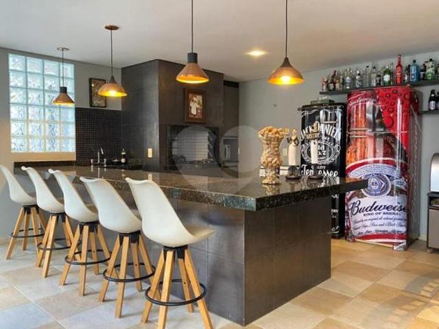 Condomínio Residencial 551 m² com 5 quartos à venda no Barreirinha
