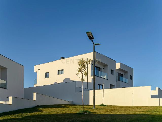 Condomínio Villas Mor || Moradia T4 Segmento de Luxo || Aveiras de Cima