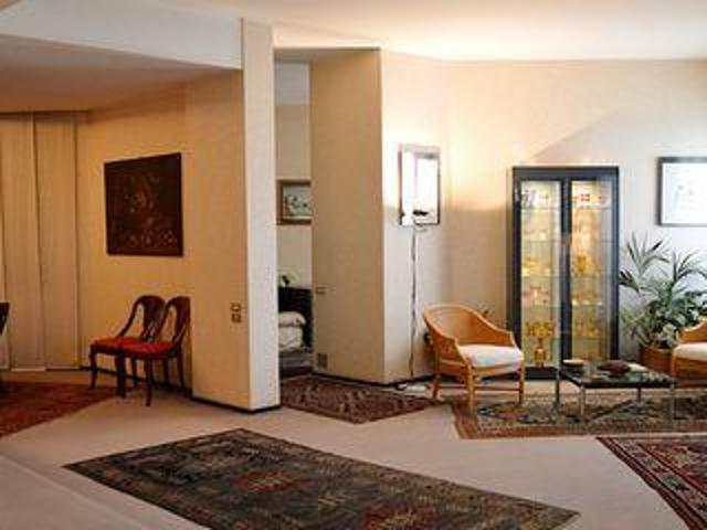 Condominio 4 camere da letto, Milano LombardiaLombardy ES103700692