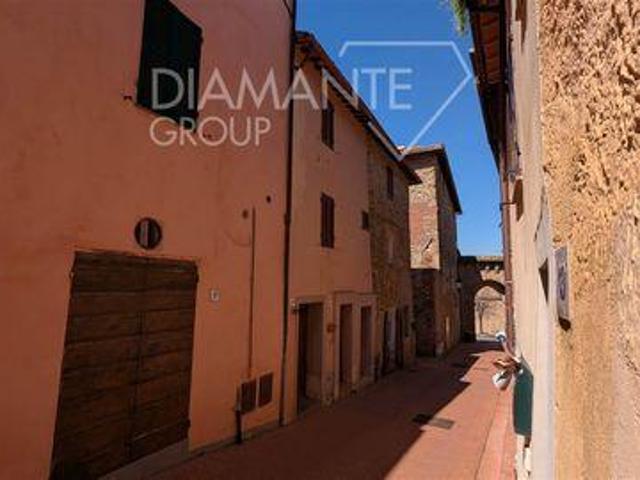 Condominio 4 camere da letto, Paciano Umbria DLS89631663