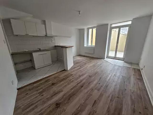 Condrieu 69420 Location appartement 1 pièce t1 terrasse
