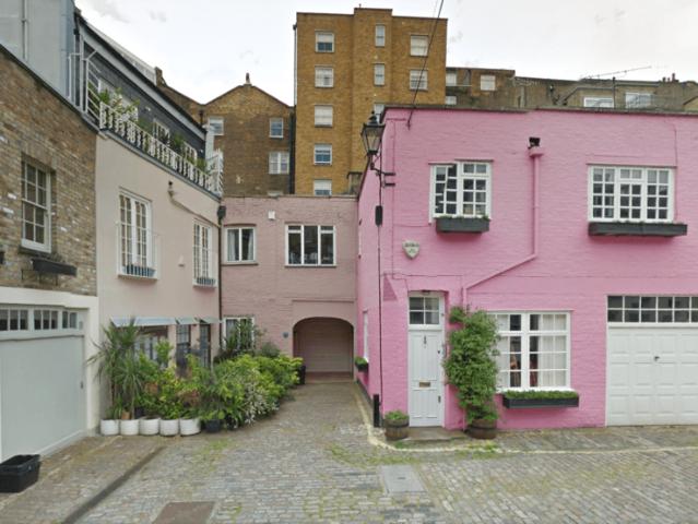 Conduit Mews, W2 3 bed house to rent £4,500 pcm £1,038 pw