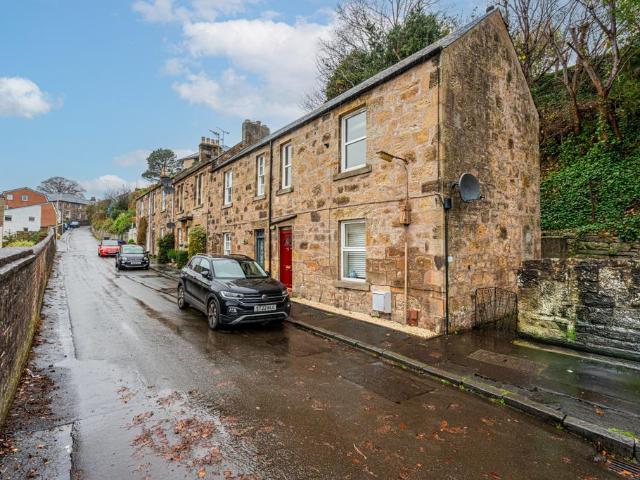 Coneyhill Road, Bridge of Allan. 1 bed flat to rent £775 pcm £179 pw