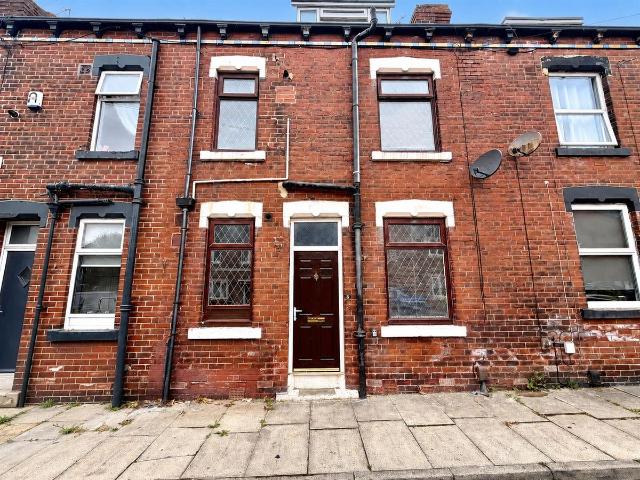 Conference Place, Armley, Leeds LS12, 2 bed terraced house to rent, £750 pcm | PrimeLocation