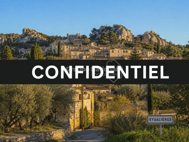 CONFIDENTIEL ET EN EXCLUSIVITÉ. Projet de rénovation avec po. 165m² Eygalières