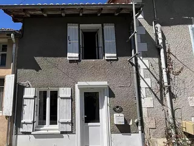 Lesterps 16420 Achat / Vente maison 3 pièces t3 au dernier étage