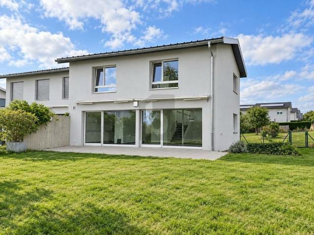 CONFORT MODERNE AU COEUR DE LA TRANQUILLITÉ