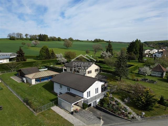 Confort moderne et extérieurs d'exception à BUIX