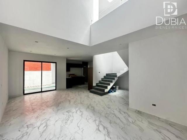 CONFORT INTELIGENTE recamara en planta baja y sala a doble altura