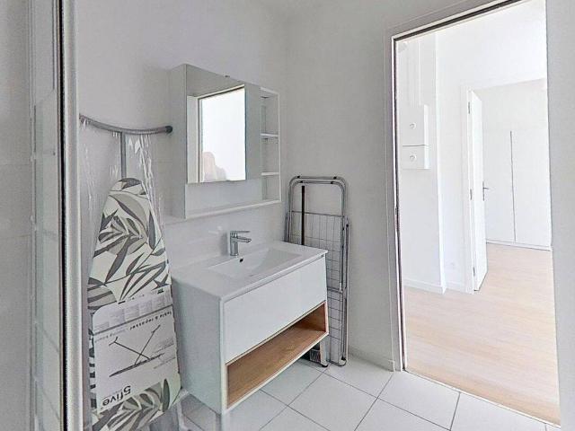 Confortable appartement de 2 pièces meublé de 48m² avec balcon à