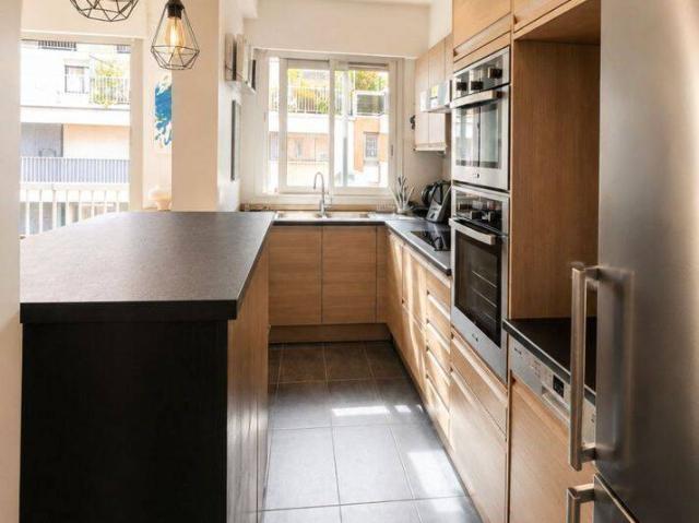 Confortable appartement de 3 pièces meublé de 80m² avec deux bal